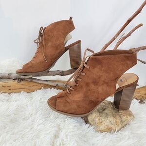 Gap lace up leather sandals